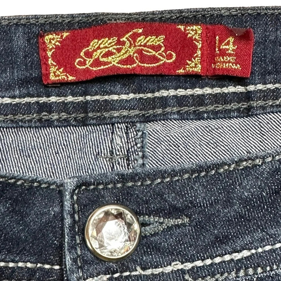 One-5-One Dark Washed Stud Embellished Jean. Sz: 14 - Picture 6 of 13